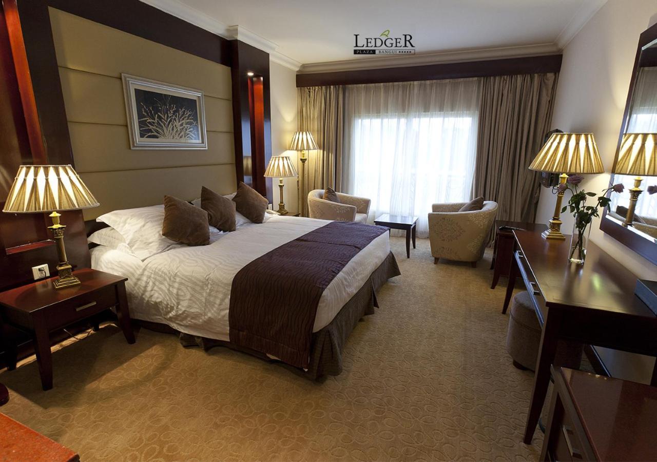 Hotel Ledger Plaza Бангі Екстер'єр фото