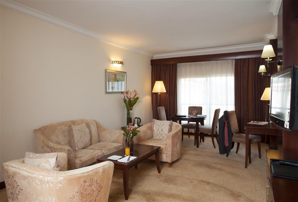 Hotel Ledger Plaza Бангі Екстер'єр фото