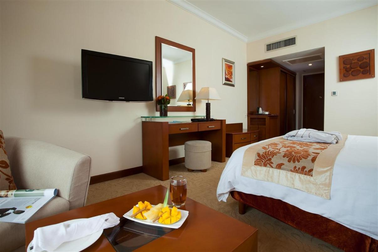 Hotel Ledger Plaza Бангі Екстер'єр фото