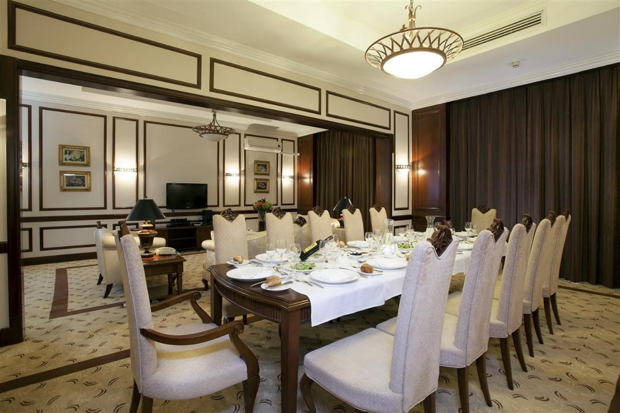 Hotel Ledger Plaza Бангі Екстер'єр фото