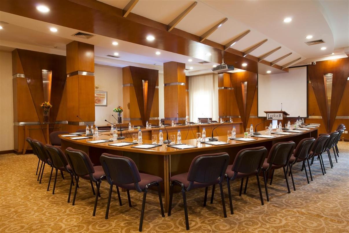 Hotel Ledger Plaza Бангі Екстер'єр фото