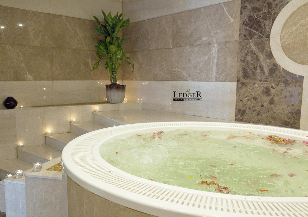 Hotel Ledger Plaza Бангі Екстер'єр фото
