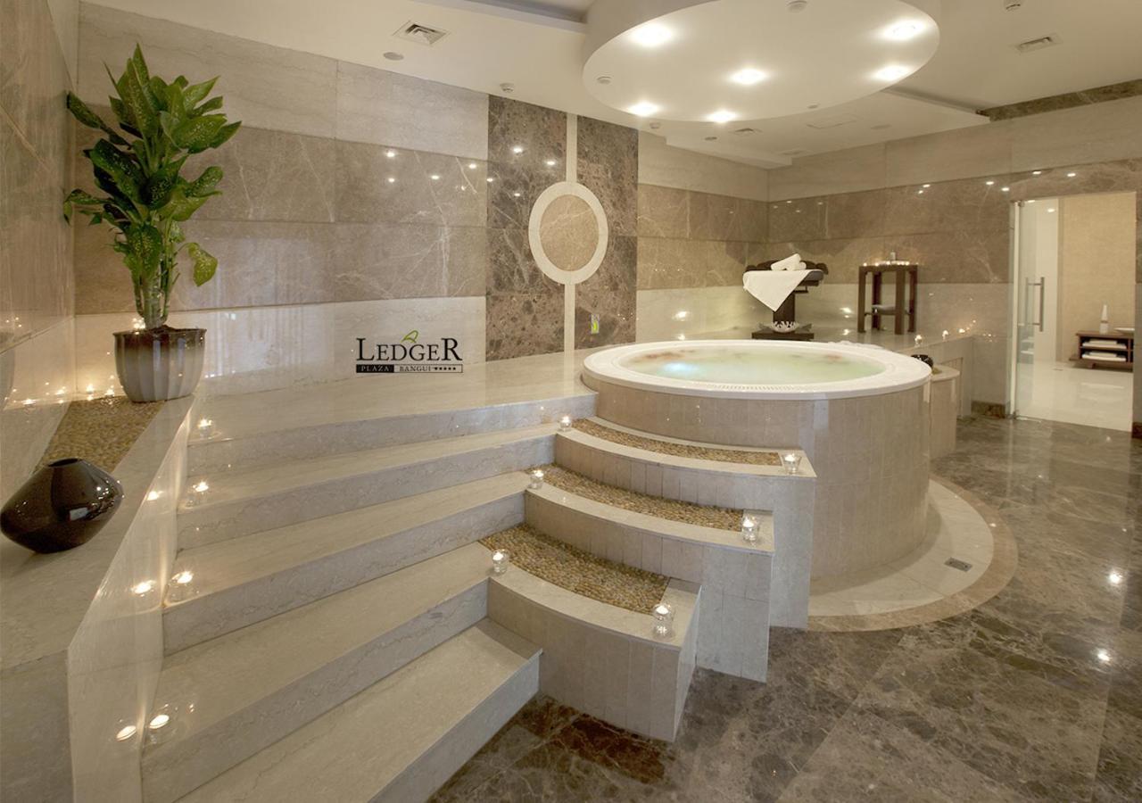 Hotel Ledger Plaza Бангі Екстер'єр фото
